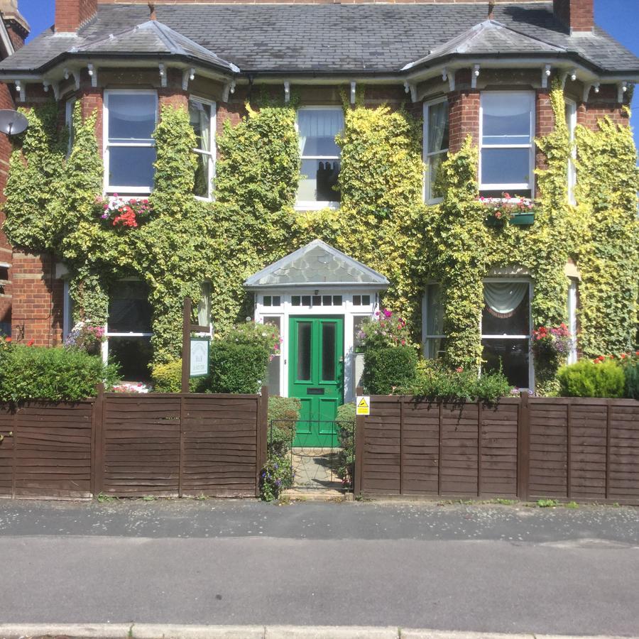 Netley Guest House Farnborough  Eksteriør billede